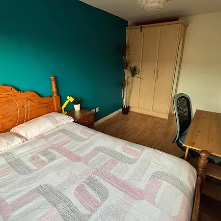 The Superior Center Δωμάτια σε οικογενειακή κατοικία Δουβλίνο